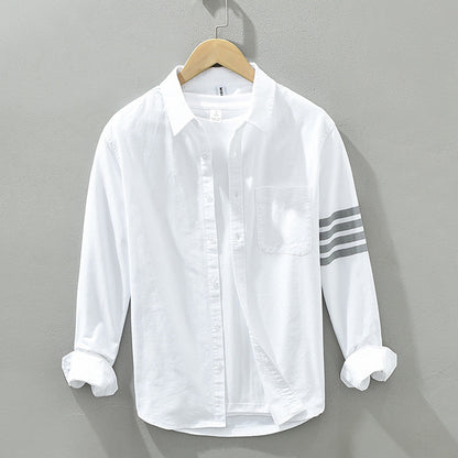 Men's tailored lightweight casual shirt, perfect for everyday wear. Modern fit.