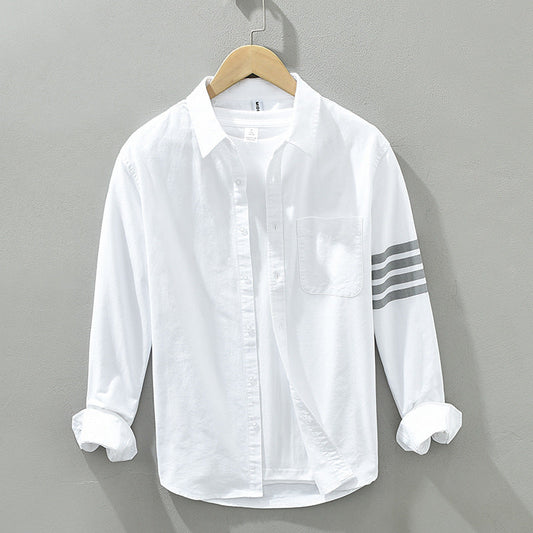 Men's tailored lightweight casual shirt, perfect for everyday wear. Modern fit.