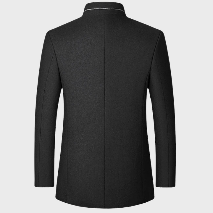 Tailored fit men's stand collar business coat. Sophisticated smart-casual trench jacket, enhancing professional style.