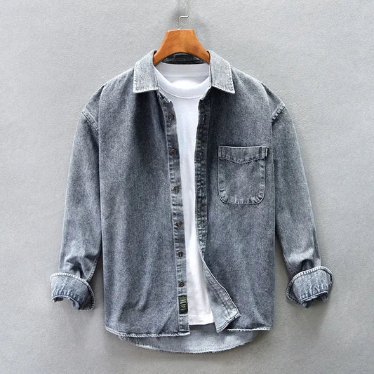 Men's timeless casual long-sleeve button-up shirt. Perfect for versatile everyday fashion.