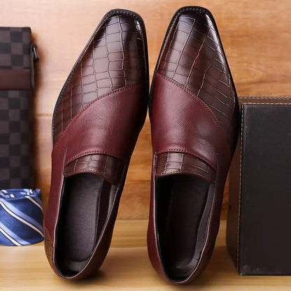 Light brown men's loafers with a classic slip-on design, perfect for comfortable everyday casual wear.