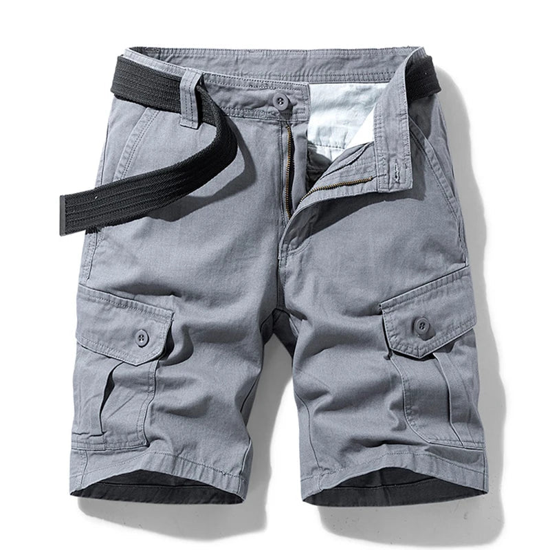 Relaxed fit men's Trey cargo shorts, ideal for summer adventures. Features secure multi-pockets for essentials.