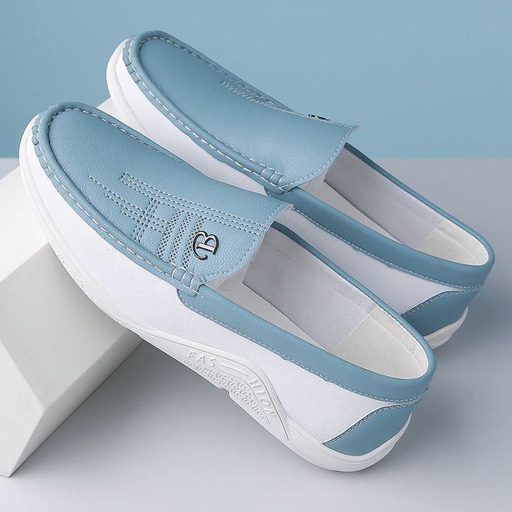 Men's two-tone elegant loafers, versatile for any occasion, smart casual style.