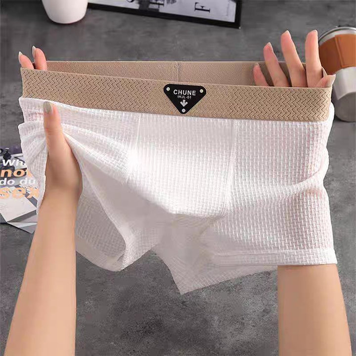 Seamless men's comfort boxers, designed for a relaxed fit and all-day ease in loungewear.