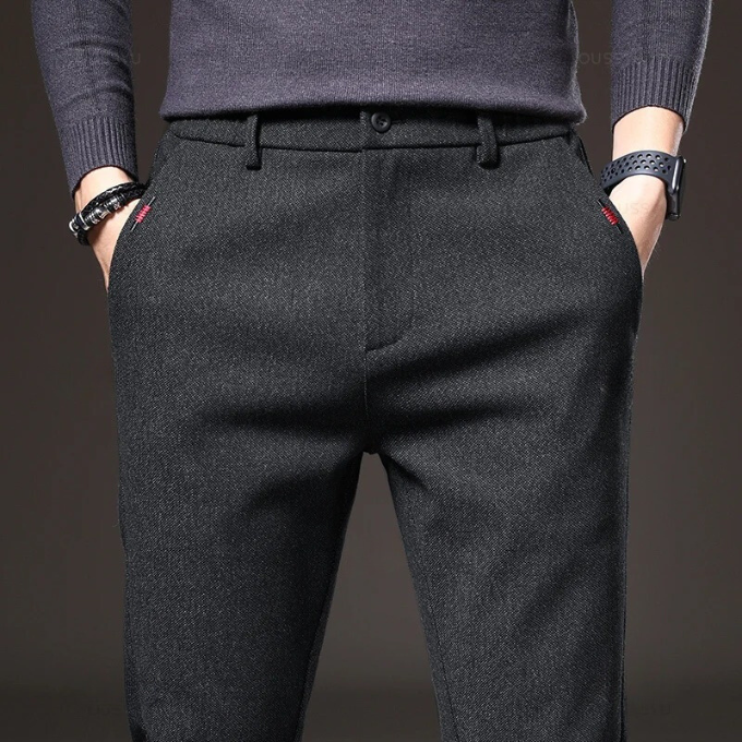 Relaxed fit men's straight-leg pants, perfect for smart casual and everyday comfort.