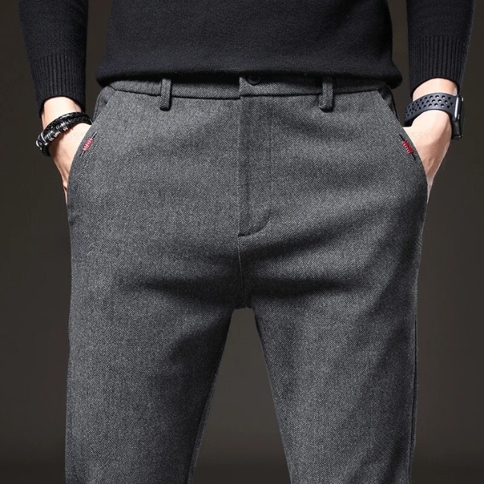 Versatile men's smart casual straight-leg pants, perfect for comfortable daily wear.