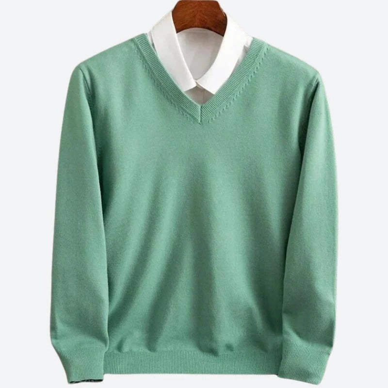 Men's warm cashmere long-sleeve sweater, ideal for winter. Soft pullover top for cozy comfort & casual wear.