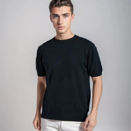 Men's comfortable t-shirt, crafted with ultra soft, breathable fabric for a relaxed everyday fit.
