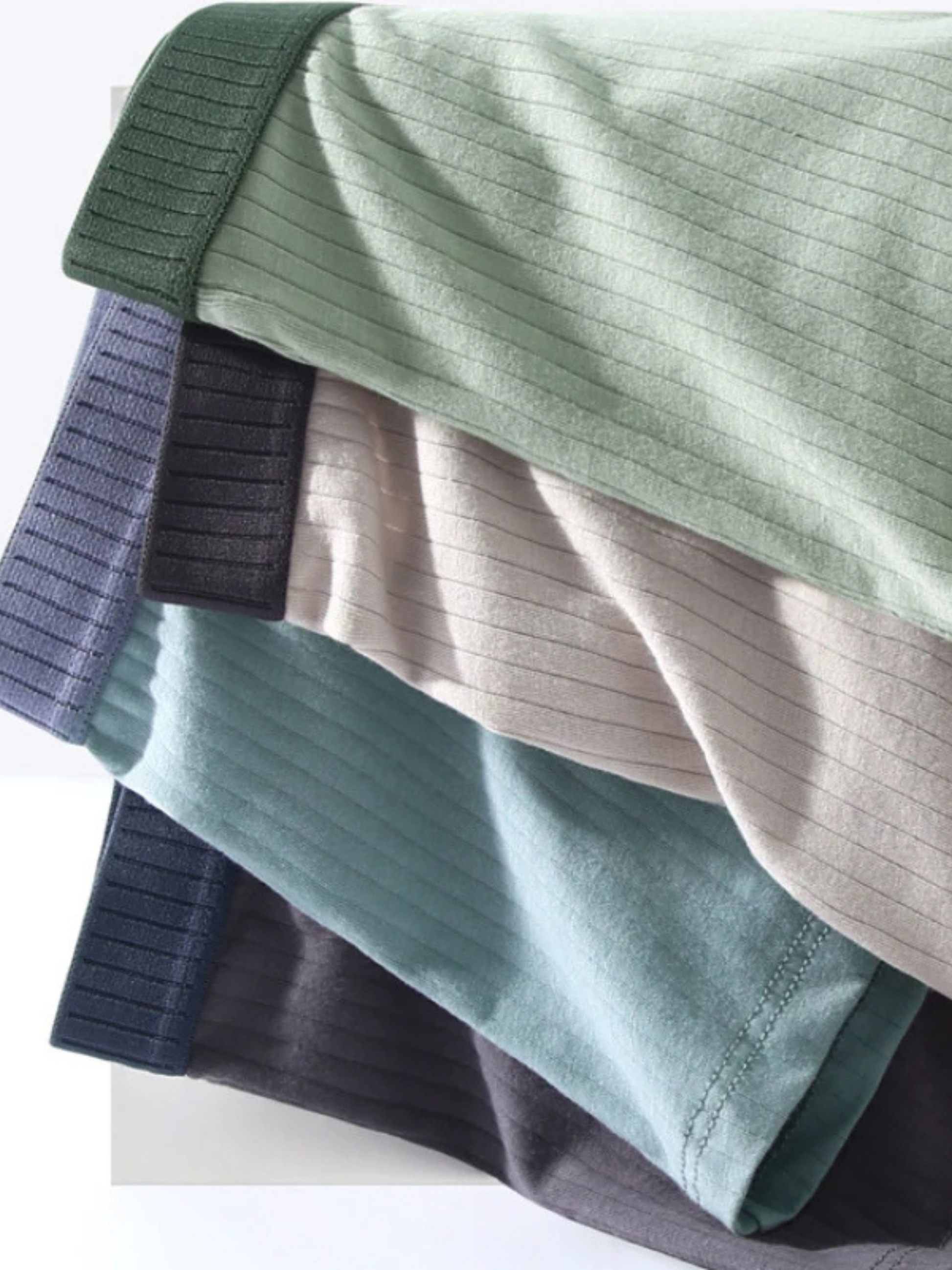 Six-pack of comfortable men's ultra-soft ribbed boxer briefs, offering great value & everyday wear.