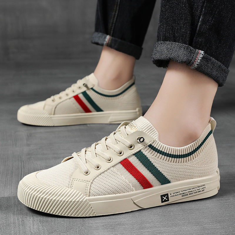 Lightweight men's sneakers for urban walking. Comfort footwear with a modern casual style for everyday.