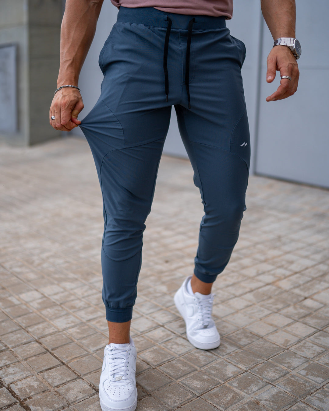 Comfortable Valenza men's joggers, quick-dry fabric, great for everyday wear.