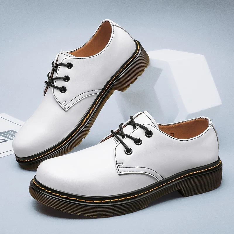 Men's Vario comfort shoes: versatile style, durable sole, and all-day comfort. Essential men's footwear.