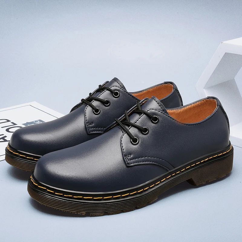 Modern Men's Vario shoes, versatile for fashion or office. Offers all-day comfort & a stylish, durable design.