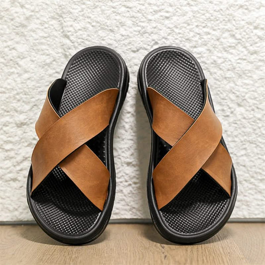 Men's Venturo comfort cross-strap sandals, perfect for casual summer wear with a padded insole.