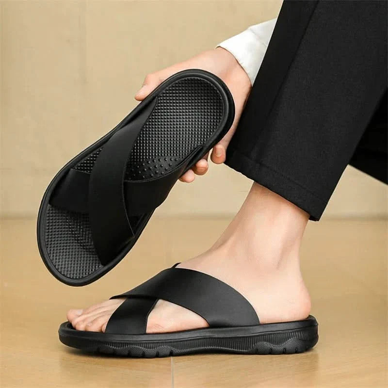 Venturo men's casual comfort sandals with a stylish cross-strap and padded insole for all-day wear.