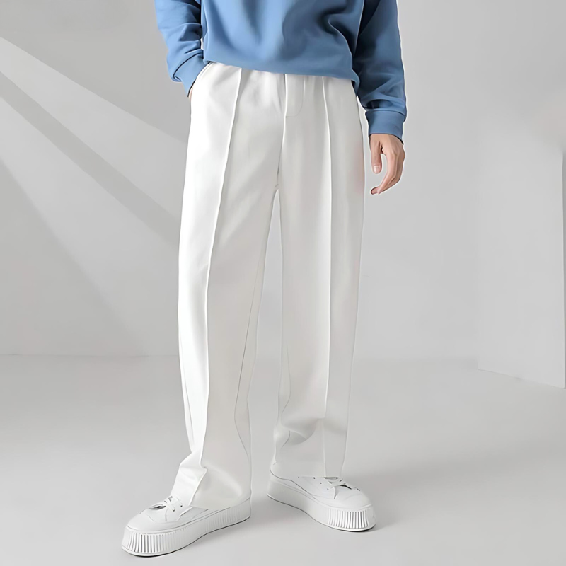 Black Men's Verona Classic Pleated Trousers. Versatile classic pleated pants, ideal for modern men.