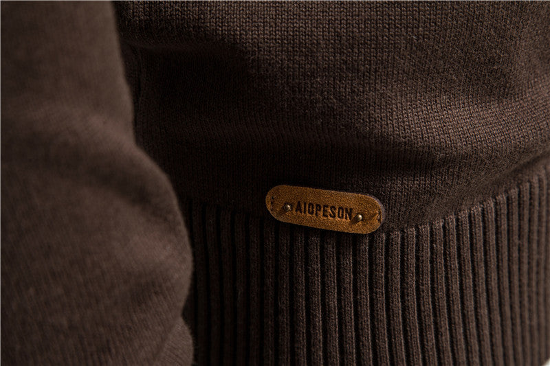 Versatile men's colorblock full-zip cardigan sweater. Verona design for stylish casual outerwear.