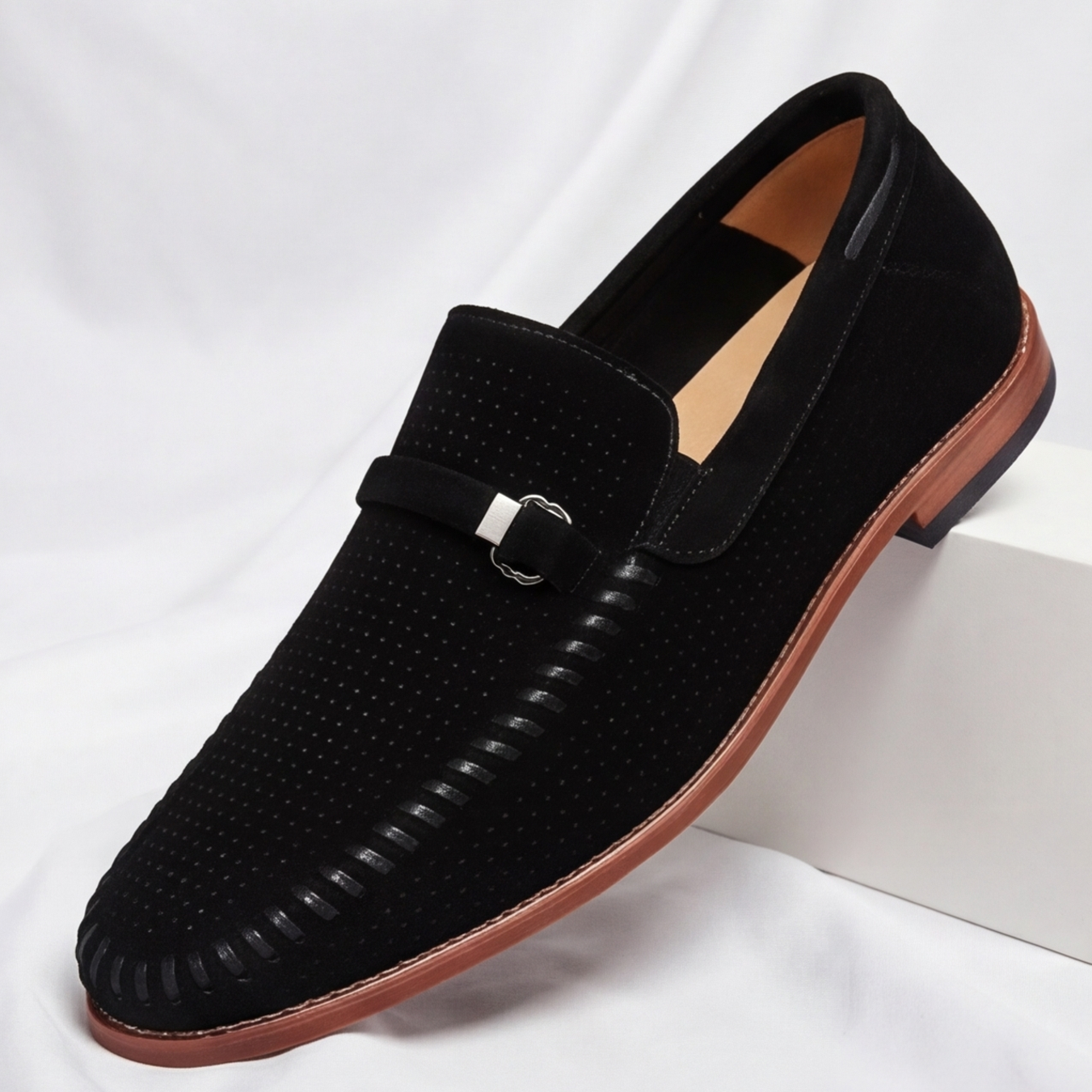 Men's Verona Comfort Loafers texture. Durable, breathable footwear for ultimate walking comfort.