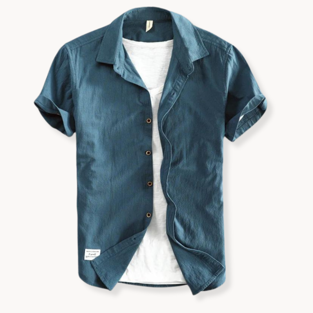 Breathable men's spring top, a comfortable button-up shirt in a classic style, perfect for versatile everyday wear.