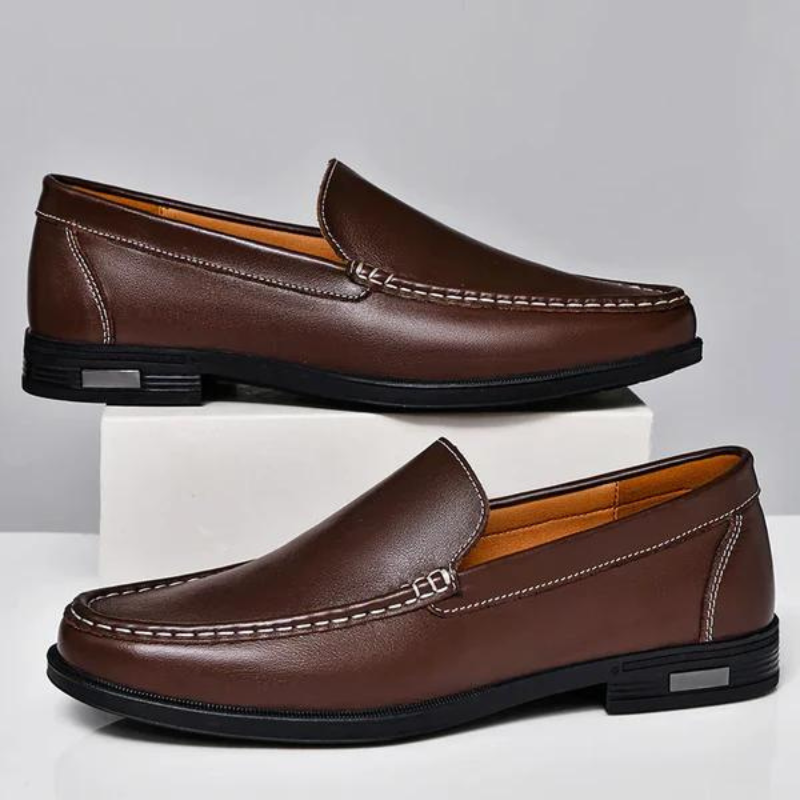 Everyday men's shoes: versatile slip-on loafers, combining comfort & style.