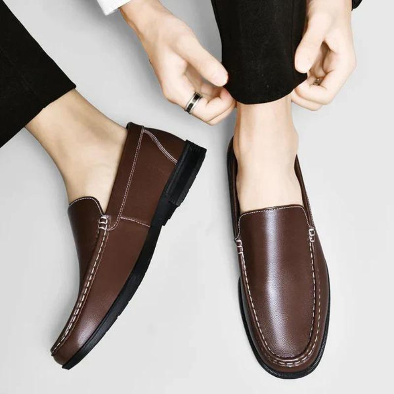 Men's slip-on comfort shoes, ideal for versatile everyday style and wear.