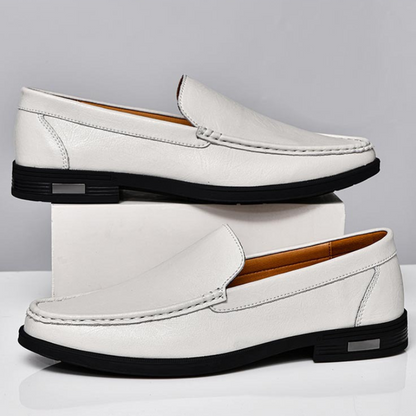 Casual yet stylish men's slip-on loafers, versatile for any everyday occasion.
