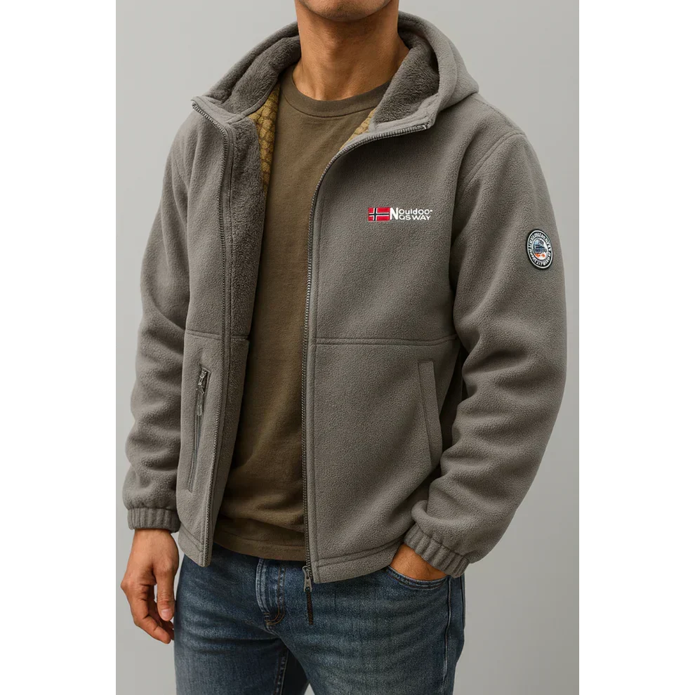 Active men's casual zip-up jacket, great for outdoor comfort & stylish everyday wear.