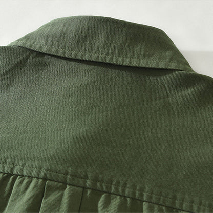 Comfortable men's casual long-sleeve shirt, perfect for everyday wear and layering.