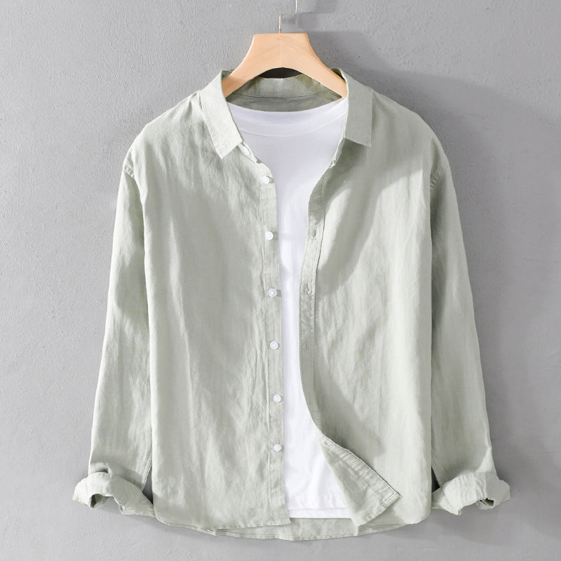 Comfortable men's long-sleeve everyday shirt, ideal for all-day wear. A classic, versatile top for men.