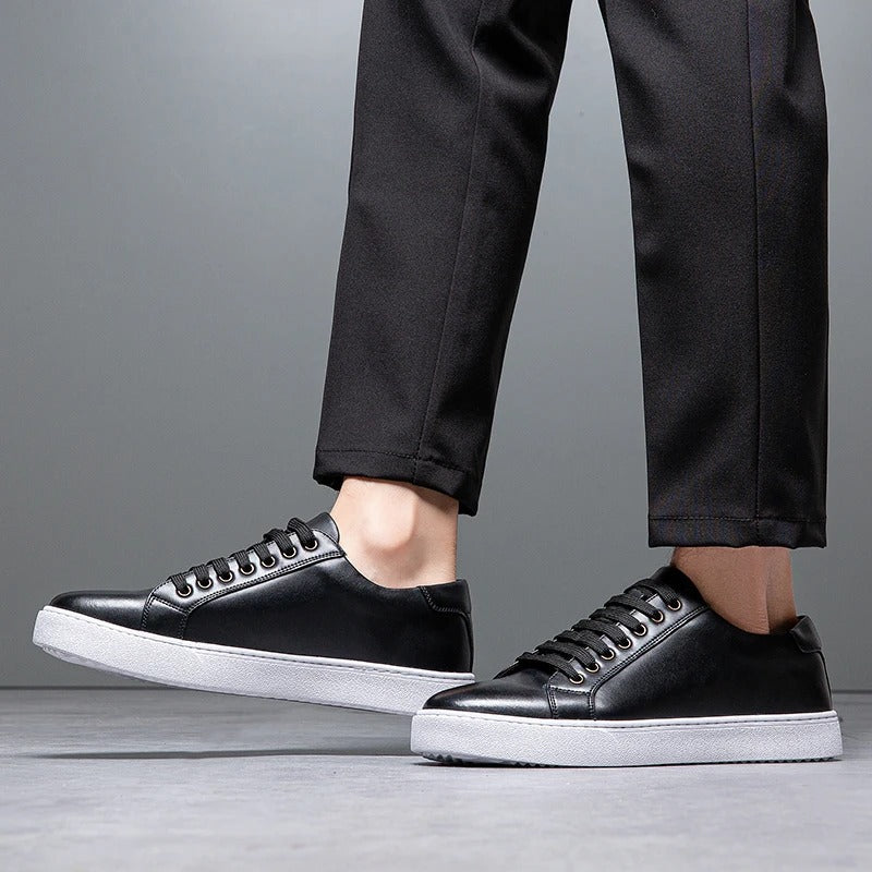 Modern men's low-top sneakers, blending sleek design with everyday comfort for versatile casual footwear.