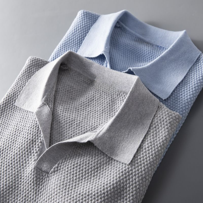 Comfortable men's short sleeve polo shirt, ideal for all-day wear and everyday comfort. Soft, versatile style.