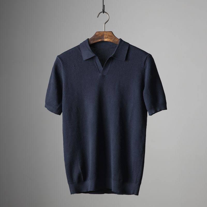 Casual wear men's polo shirt, designed for everyday comfort. Versatile smart casual style, perfect for summer.