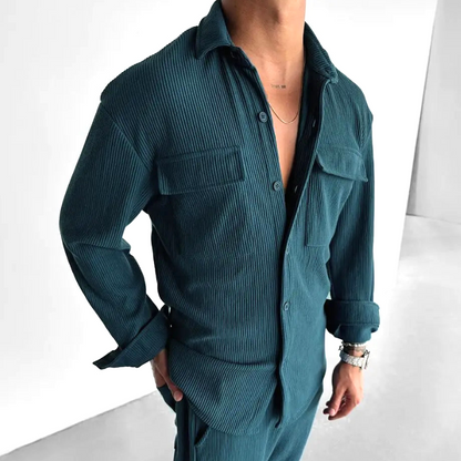 Comfortable men's ribbed button-down lounge shirt, perfect for spring/summer relaxed fashion.