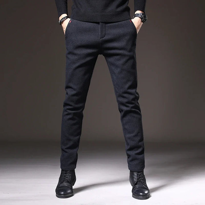 Breathable men's slim fit stretch trousers in dark gray, perfect for comfort & style.