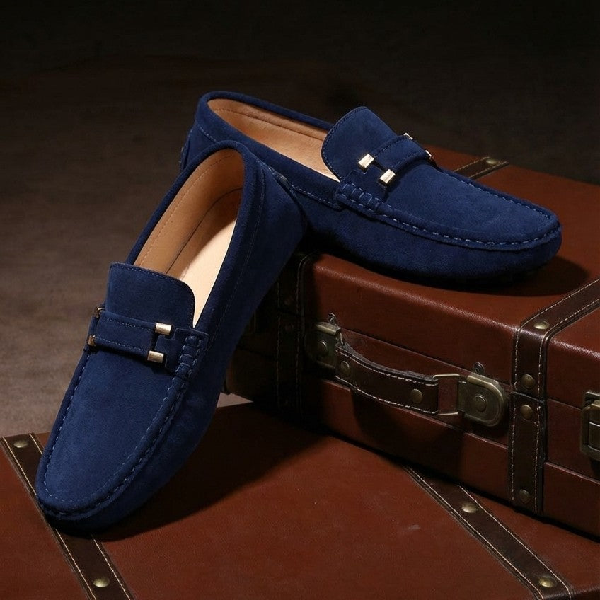 Comfortable men's slip-on loafers, ideal for everyday smart-casual style. Easy-wear versatile men's fashion.