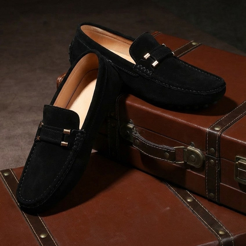 Versatile men's slip-on loafers, easily transitioning from casual to smart-casual outfits. Comfort footwear.