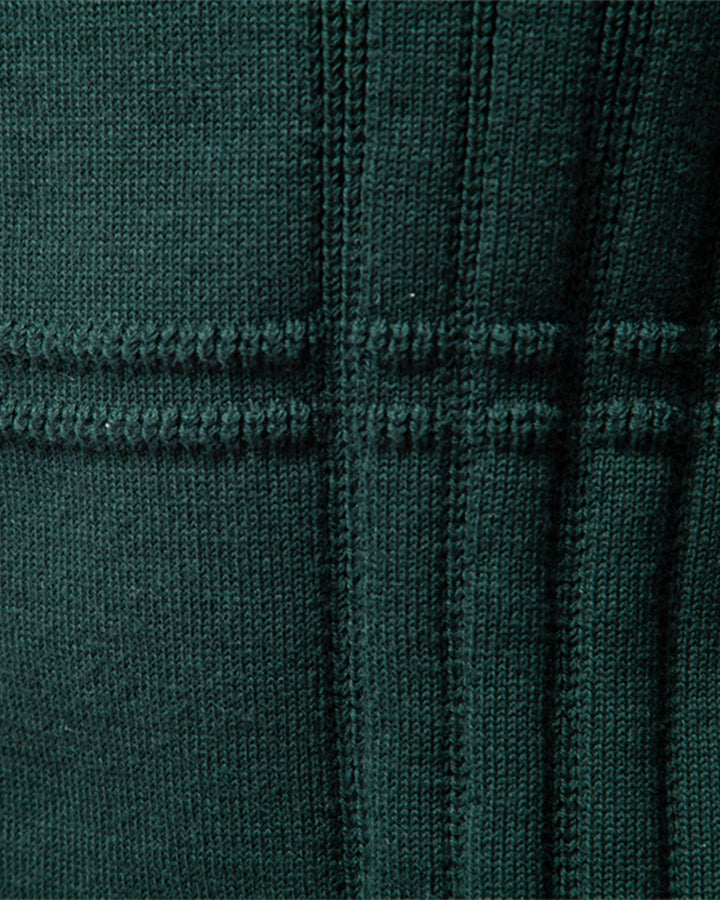Everyday men's top: a comfortable and versatile textured crew neck sweater.