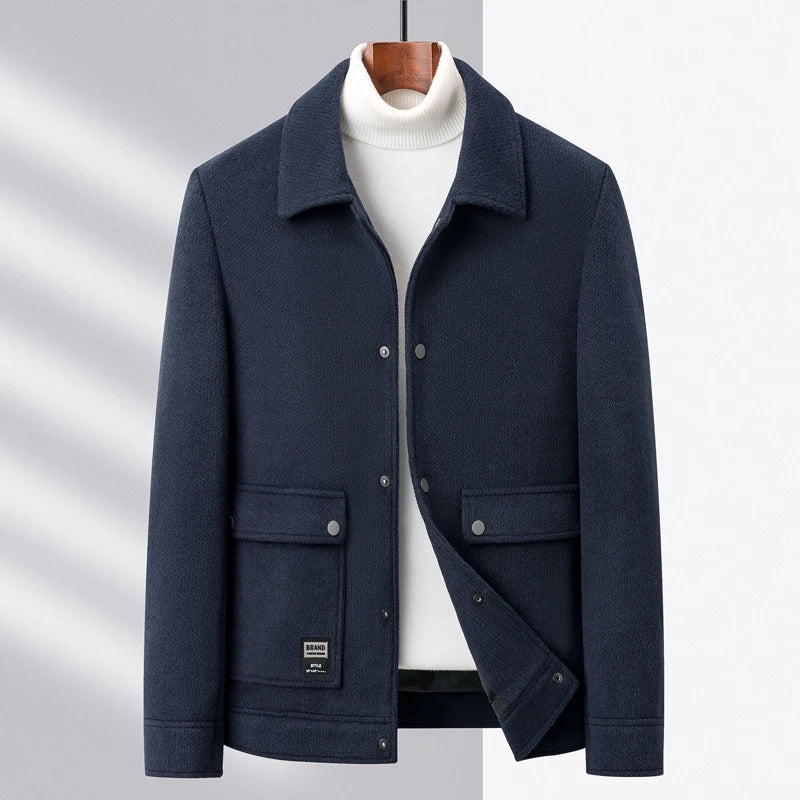 Lightweight men's urban jacket, ideal for casual everyday style & comfort. Modern outerwear for spring and fall seasons.