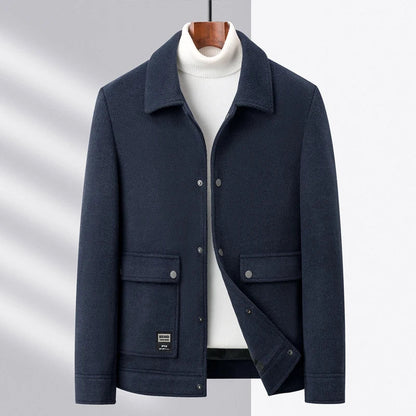Lightweight men's urban jacket, ideal for casual everyday style & comfort. Modern outerwear for spring and fall seasons.