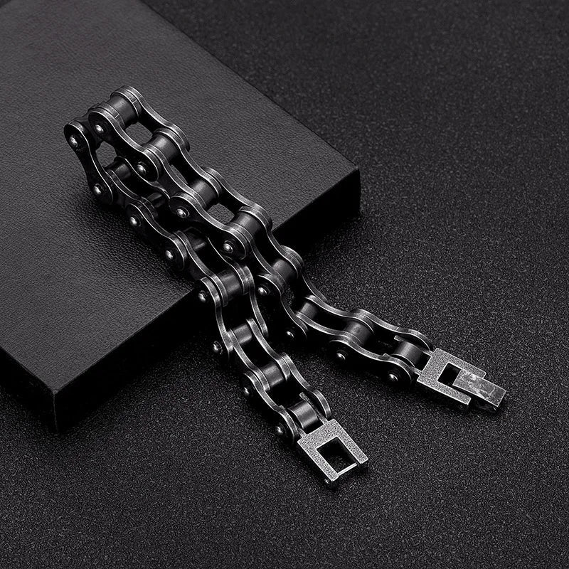 Adjustable men's black chain bracelet. Vintage stainless steel link design, rugged & durable, ideal men's accessory.
