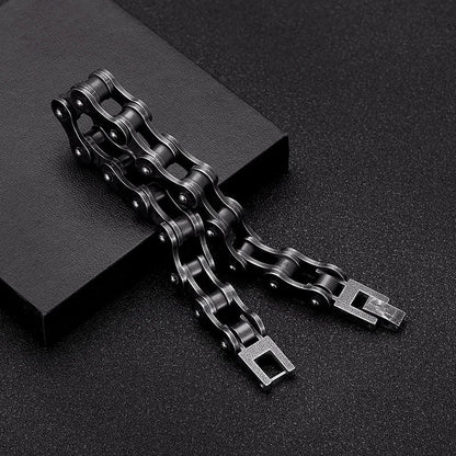 Adjustable men's black chain bracelet. Vintage stainless steel link design, rugged & durable, ideal men's accessory.