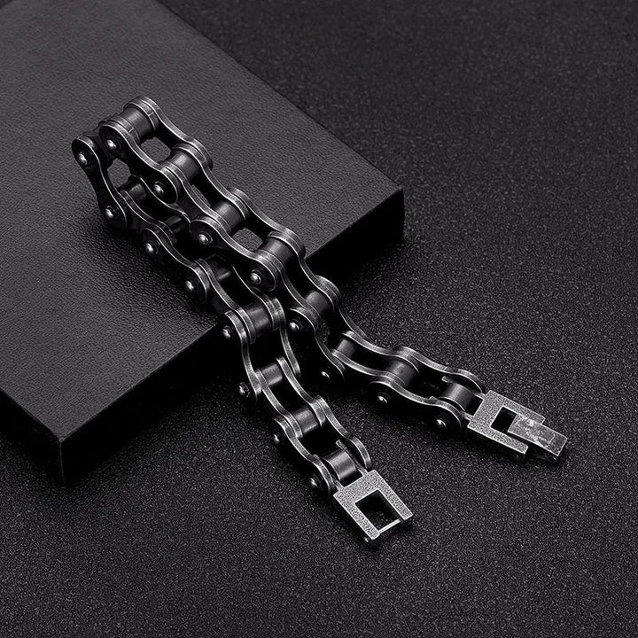 Adjustable men's black chain bracelet. Vintage stainless steel link design, rugged & durable, ideal men's accessory.
