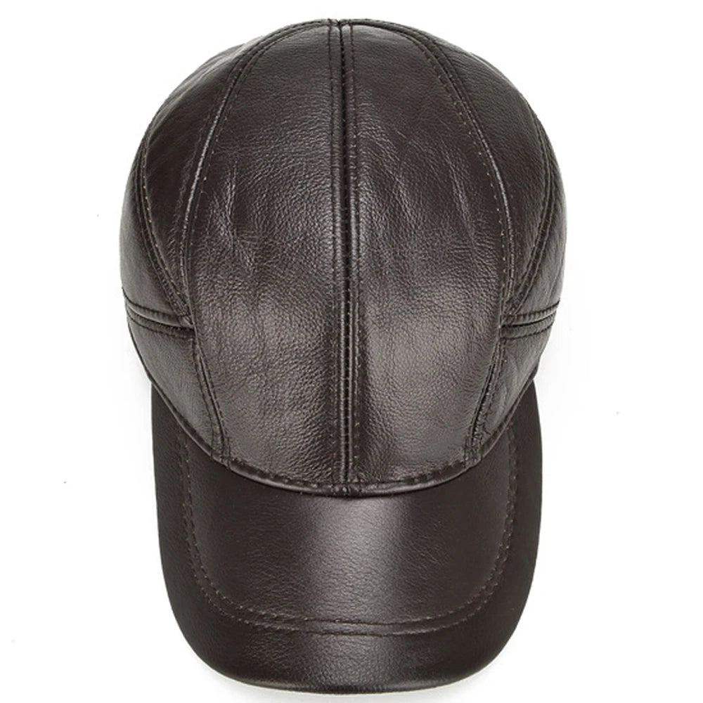 Stylish men's vintage black leather cap, an essential accessory for a classic and sophisticated look.