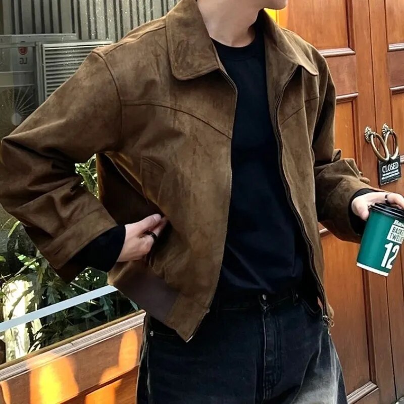 Comfortable men's vintage casual zip jacket. Stylish everyday outerwear for a fashionable layered look.