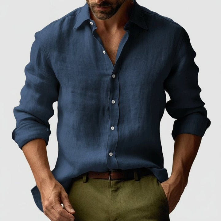 Textured men's vintage long-sleeve button-up shirt. Comfortable smart-casual style, perfect for everyday fashion.
