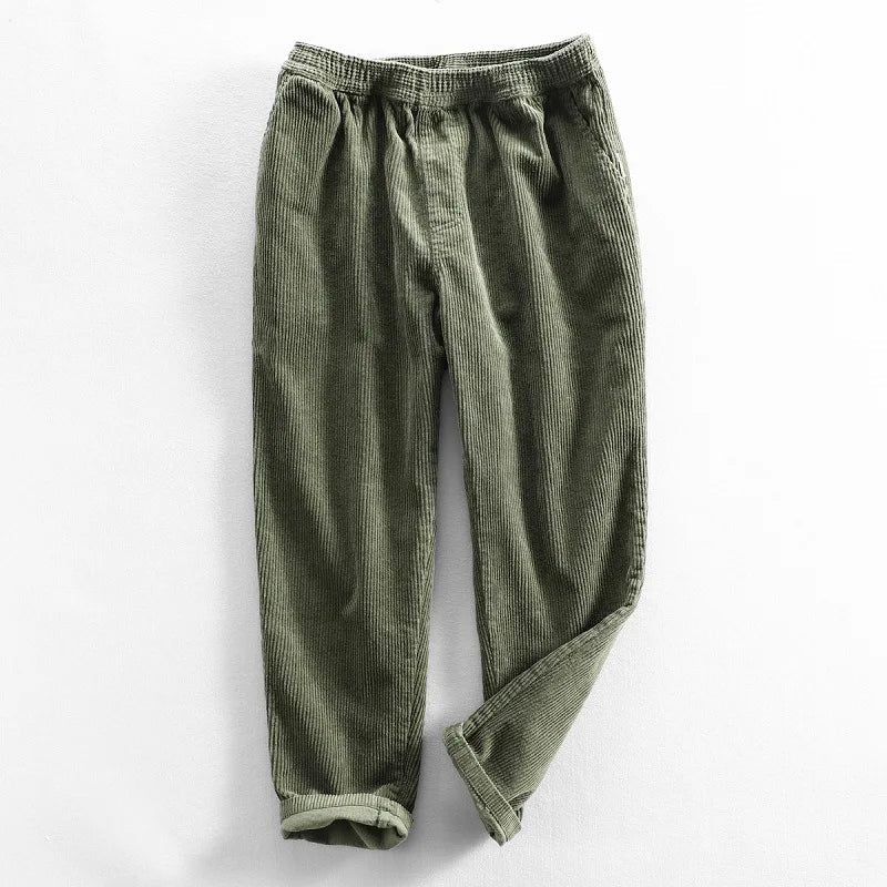 Men's vintage style casual pants, comfortable relaxed fit for everyday wear. Versatile stretch fabric.