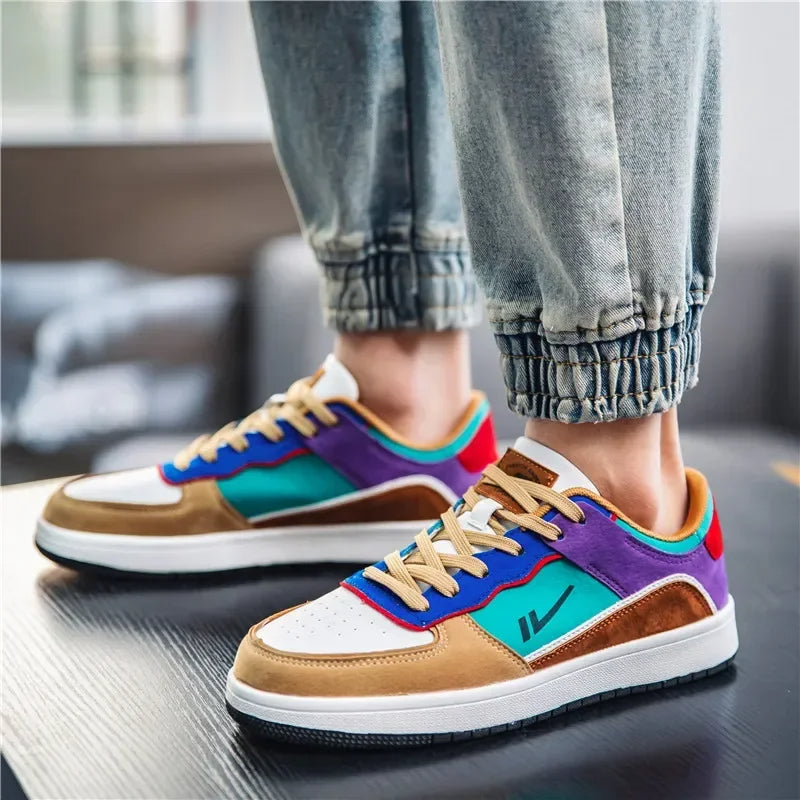 Comfortable men's athletic casual Vortex sneakers, low-profile for versatile style.
