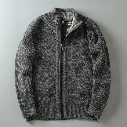 Get cozy in this men's Cumberland winter jacket, warmly lined for cold weather.