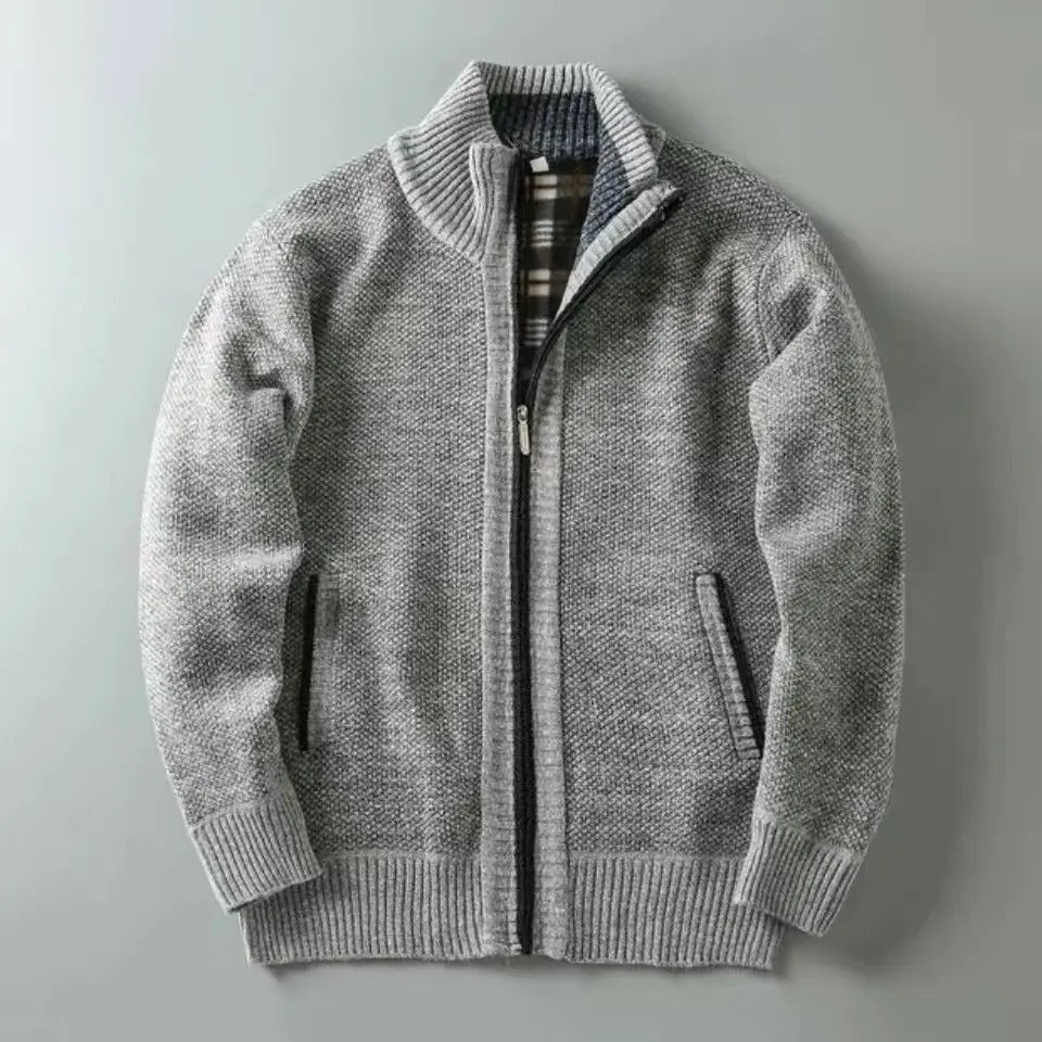 Essential men's Cumberland jacket, warm and lined for your winter outdoor needs.