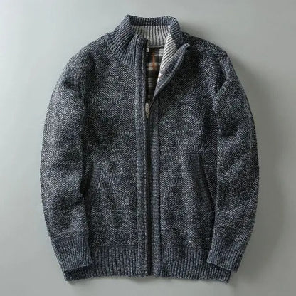 Men's rugged Cumberland jacket, lined for warmth and perfect for cold weather adventures.